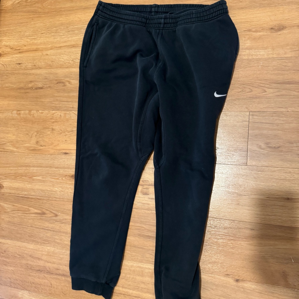 NIKE Men’s Joggers
